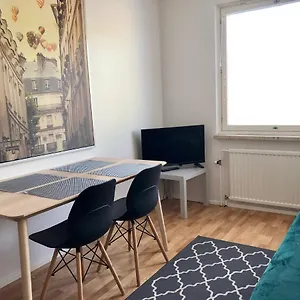  Apartment Scandinavian Heart Of The Tyoemiehenkatu