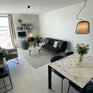  Apartment Luxury 1-bedroom With Sauna And Sea View